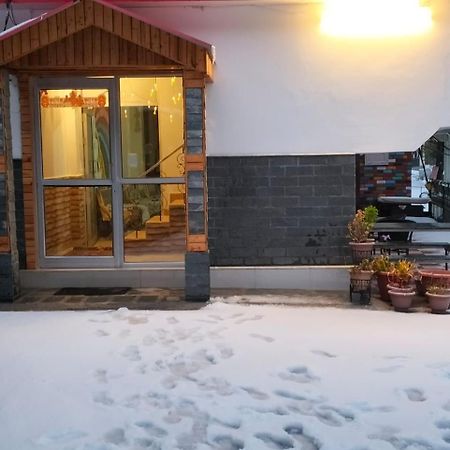 Aman Inn Dharamshala Bagian luar foto