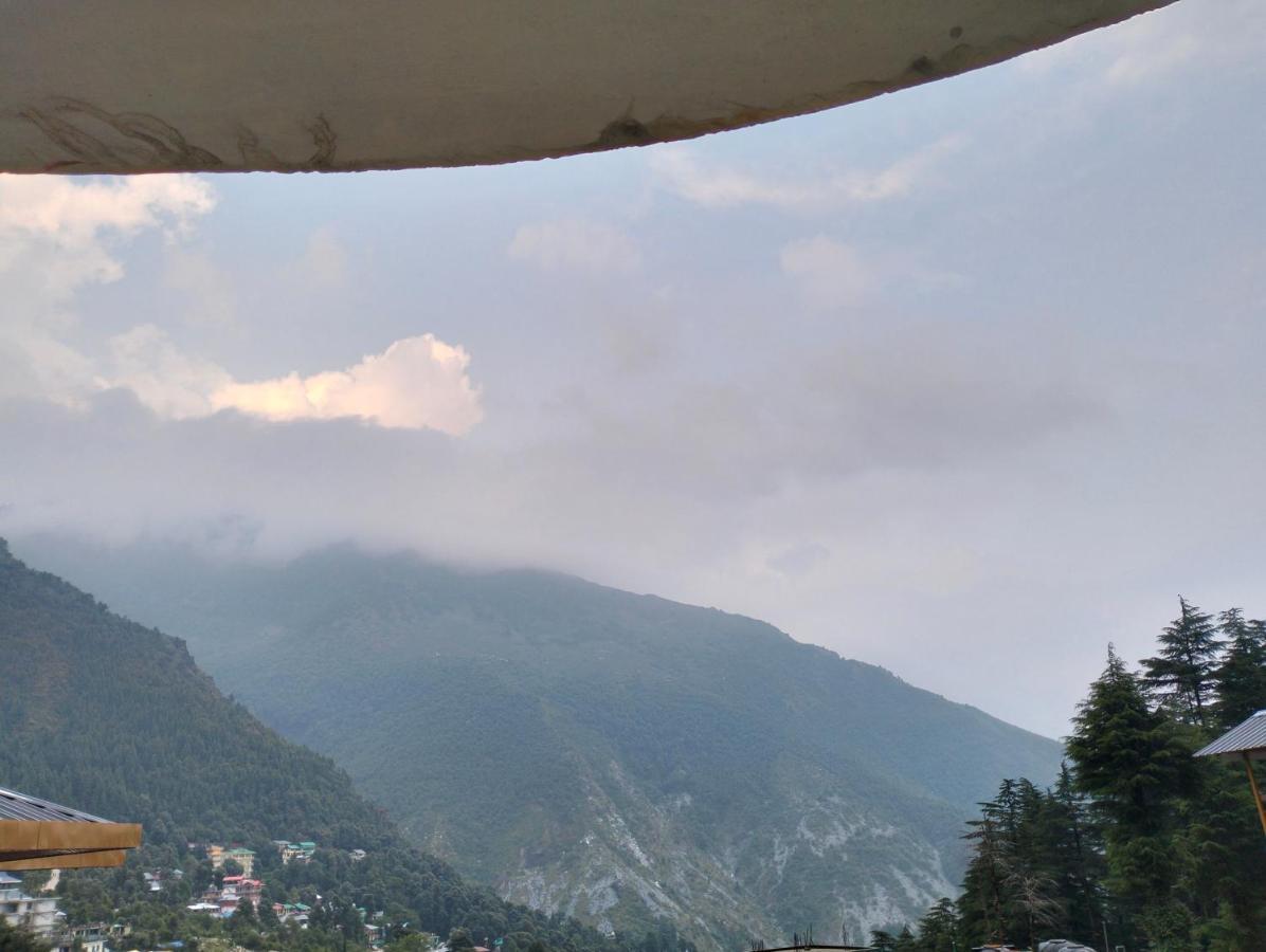 Aman Inn Dharamshala Bagian luar foto