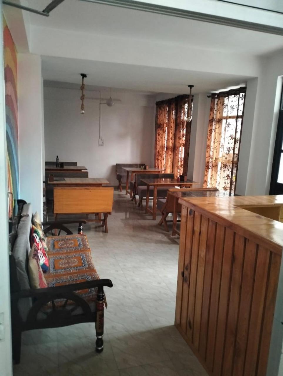 Aman Inn Dharamshala Bagian luar foto