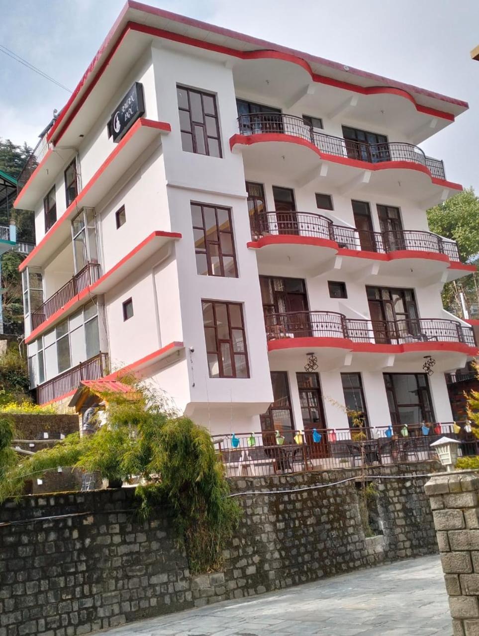 Aman Inn Dharamshala Bagian luar foto