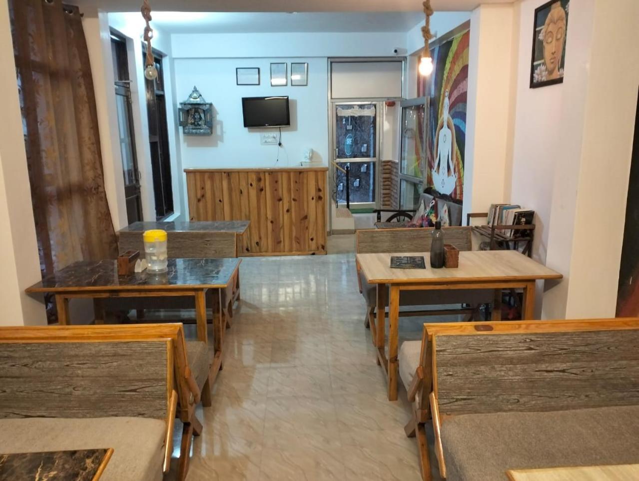 Aman Inn Dharamshala Bagian luar foto