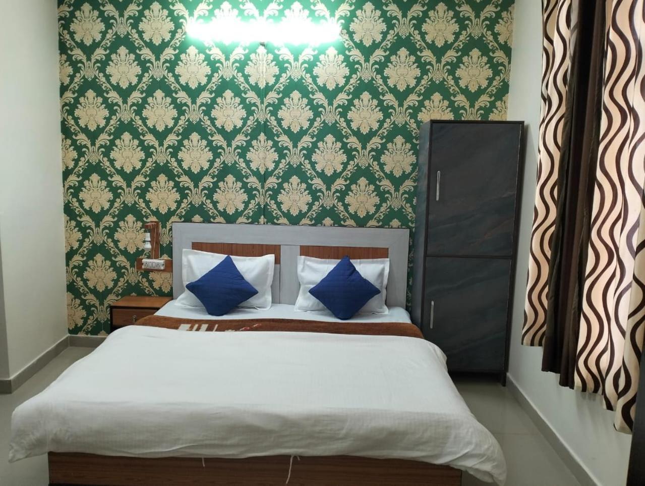 Aman Inn Dharamshala Bagian luar foto