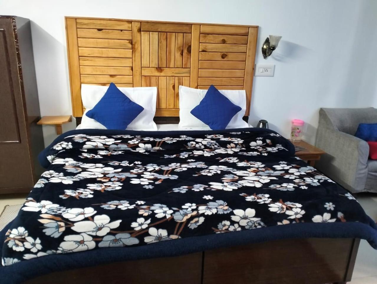 Aman Inn Dharamshala Bagian luar foto
