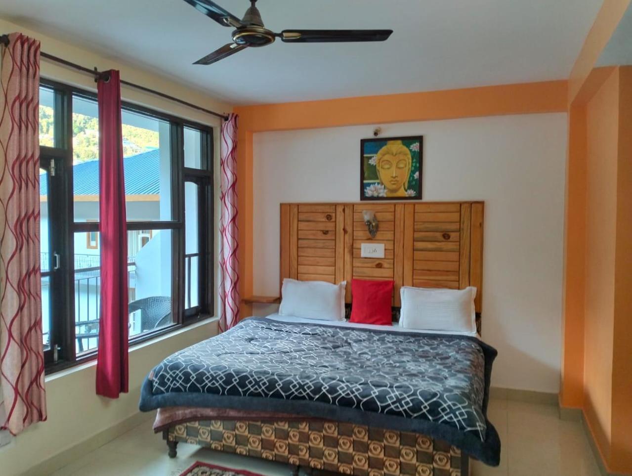Aman Inn Dharamshala Bagian luar foto