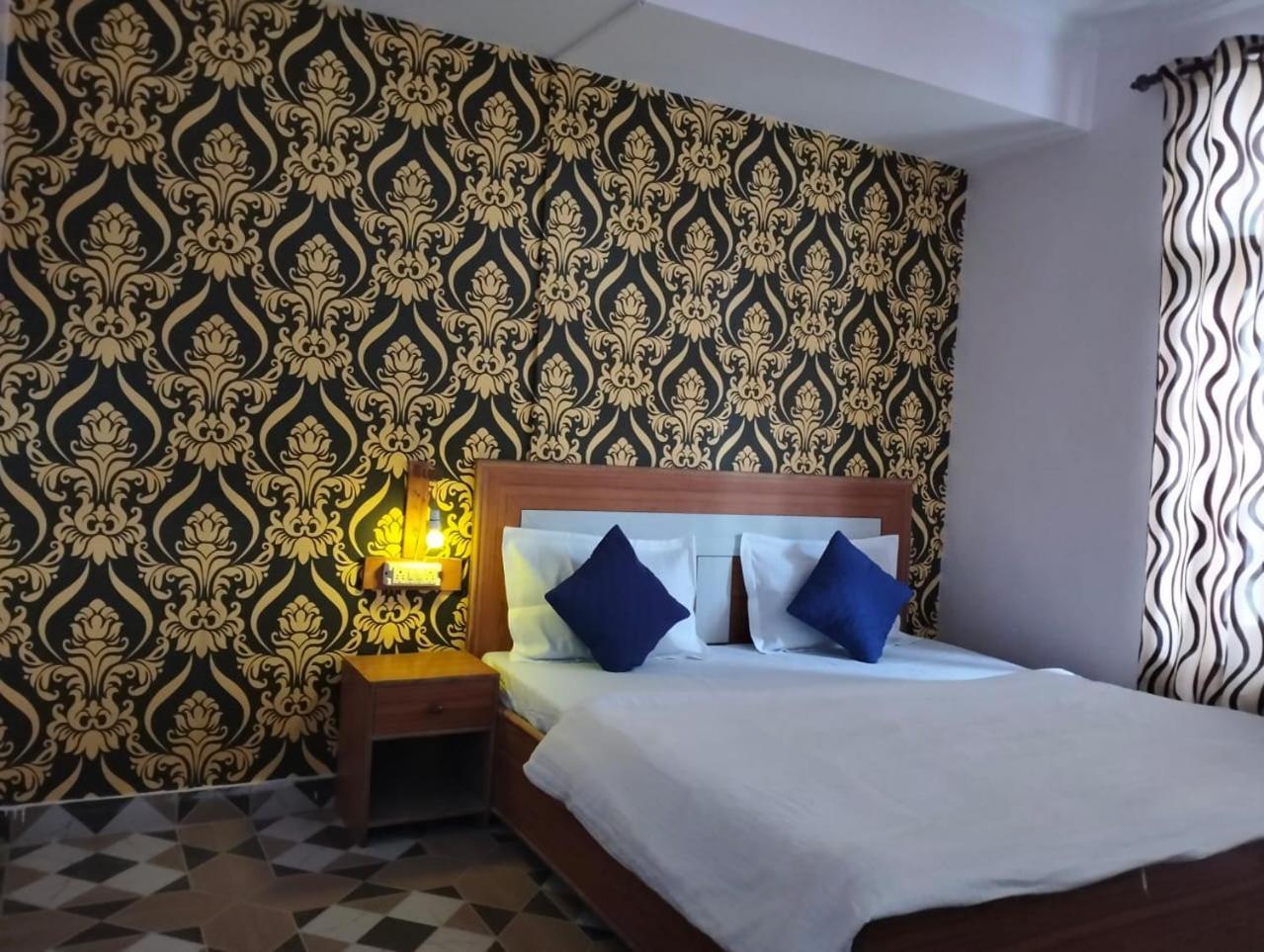 Aman Inn Dharamshala Bagian luar foto