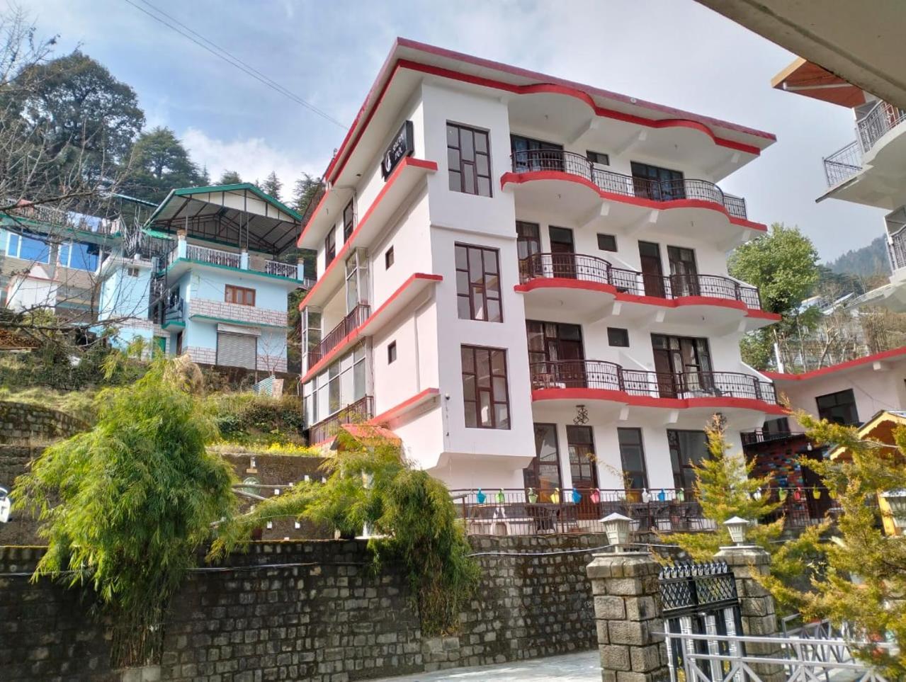 Aman Inn Dharamshala Bagian luar foto