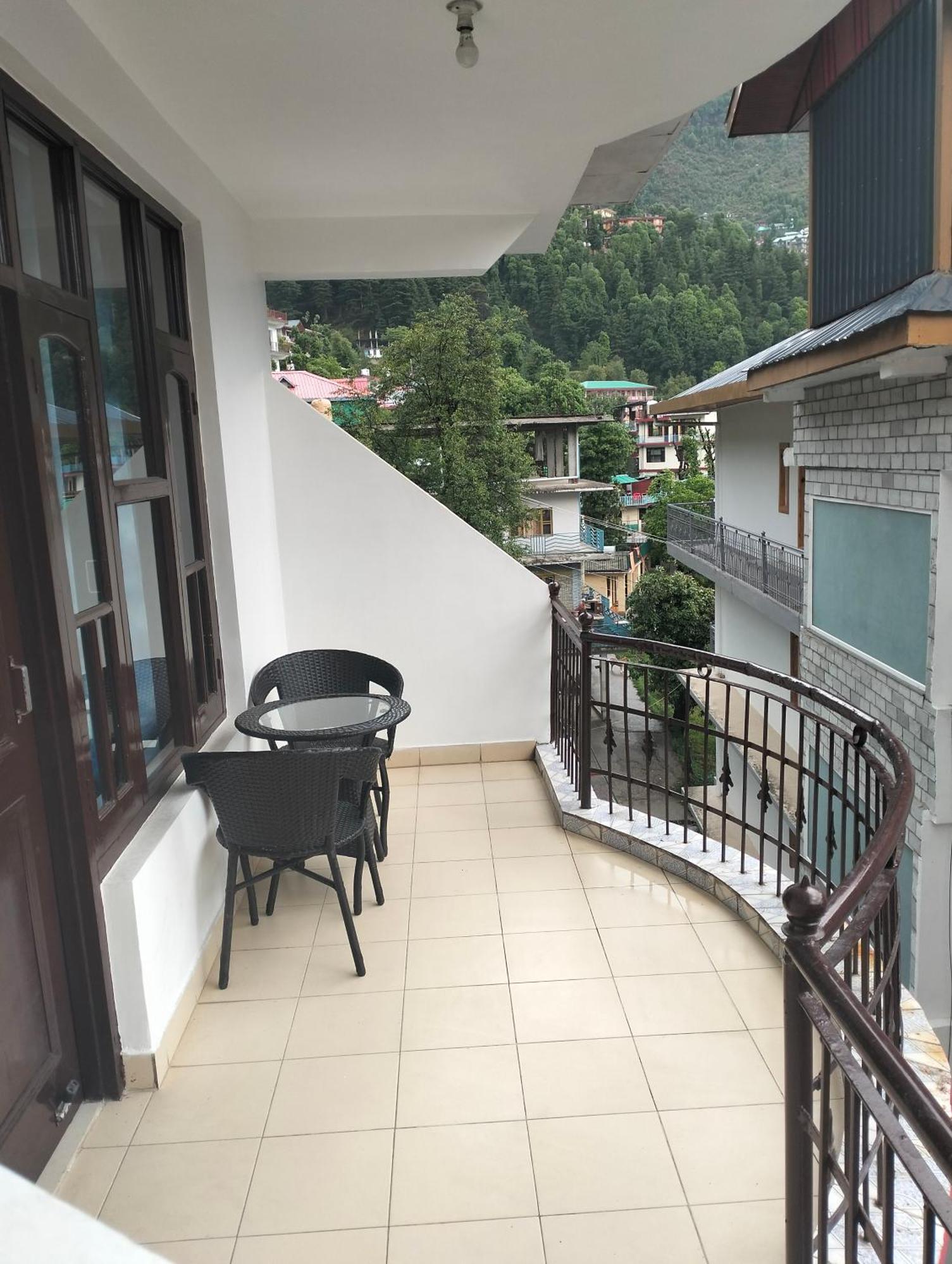 Aman Inn Dharamshala Bagian luar foto
